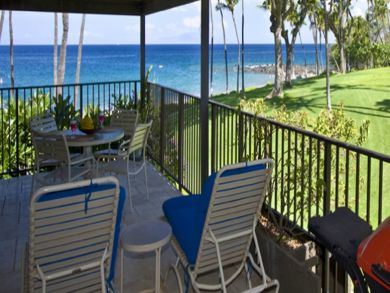 Furnished balcony with BBQ grill